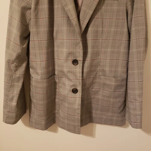 Forever 21 Gray Plaid Contemporary Blazer. Size Large Women. - Picture 3 of 9